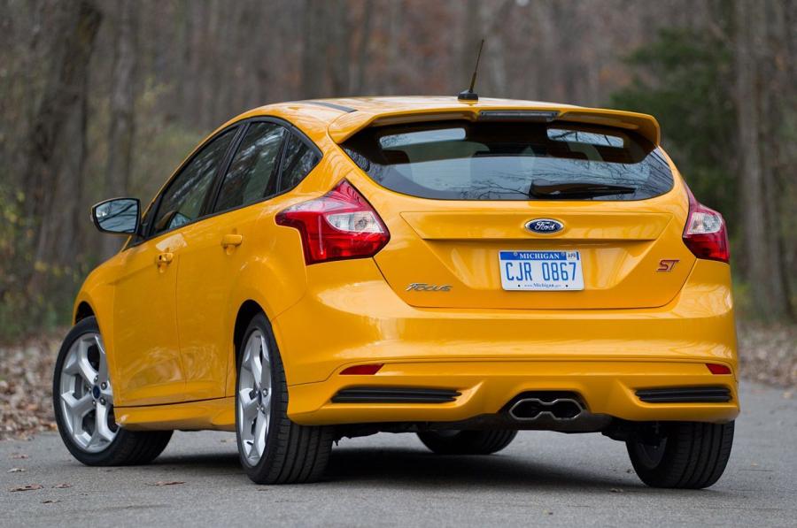  Ford Focus ST 2013 года  (фото 2 из 92)